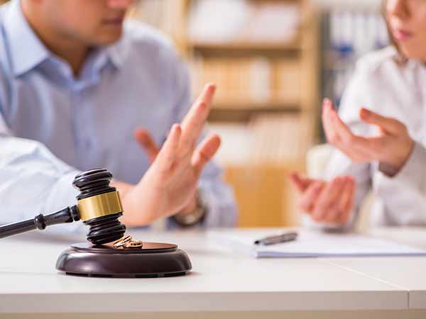 Thủ tục ly hôn cần những giấy tờ gì? Cách chuẩn bị đơn ly hôn chuẩn quy định mới