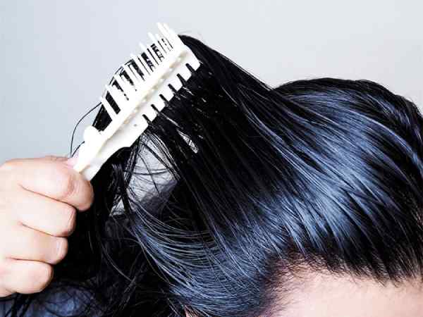 Chia sẻ 1 số cách làm giảm dầu trên da đầu hiệu quả