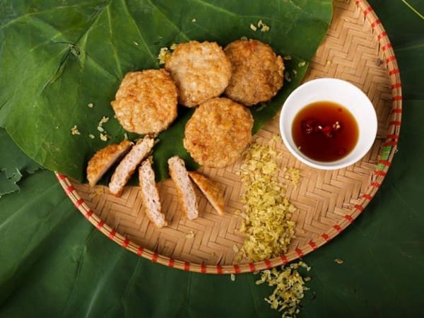 Trình bày và thưởng thức chả cốm