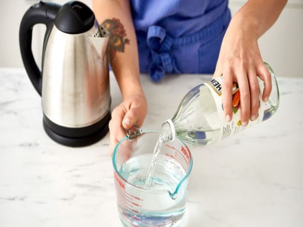 Cách làm sạch ấm siêu tốc hiệu quả