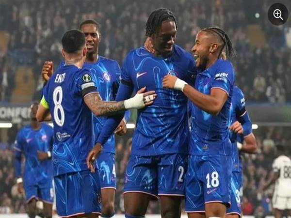 Bóng đá Anh 8/11: Chelsea lập kỷ lục ở đấu trường Cup C3