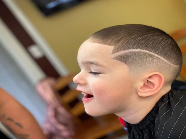 Kiểu tóc Buzz Cut – Gọn gàng & Mát mẻ