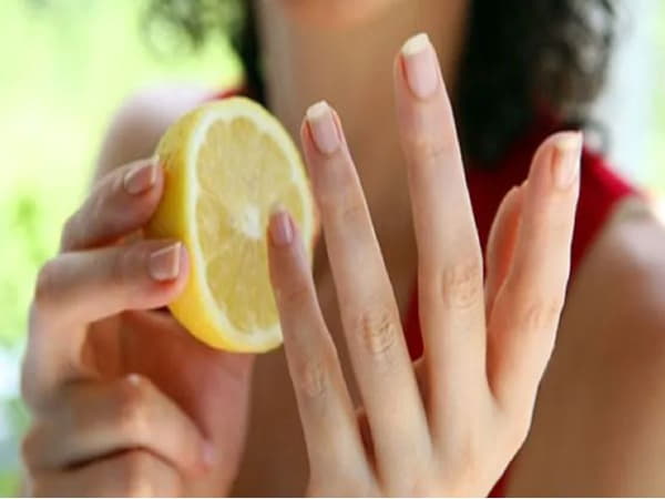 Thói quen giúp móng tay mọc nhanh và cứng khỏe