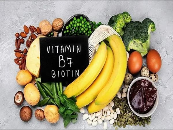 Những cách dưỡng móng tay nhanh dài từ bên trong bằng chế độ ăn uống