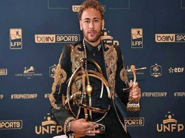 Danh hiệu cấp câu lạc bộ của neymer Những thành công ngoài dự đoán